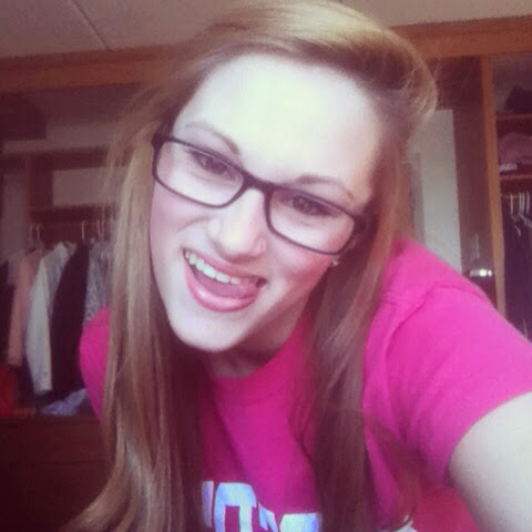 Rene Miller Photo 18