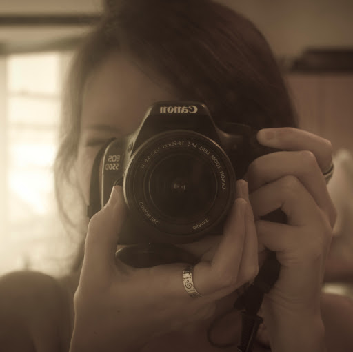 Aimee Phillips Photo 31
