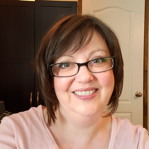 Laura Murdock Photo 14