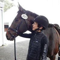 Claire Evans Photo 39