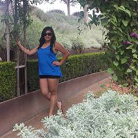Julie Vang Photo 18