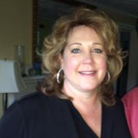 Holly Andrews Photo 24