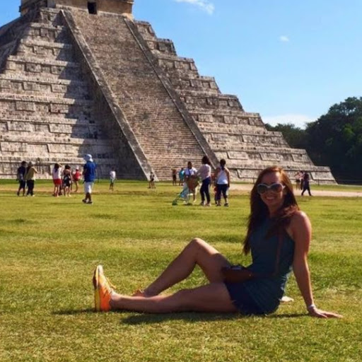 Rebecca Anderson Photo 13