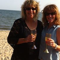 Julia Fuller Photo 13