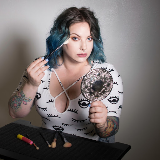 Amber James Photo 40