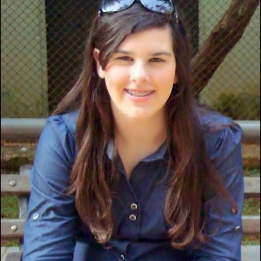 Caroline Aragon Photo 14