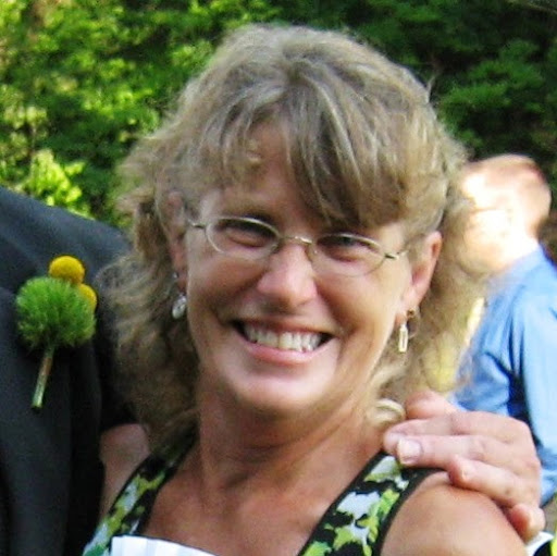 Roberta Thompson Photo 23