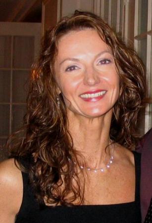 Julie Hampton Photo 20