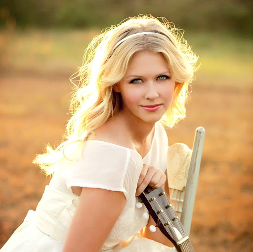 Rachel Rhodes Photo 39