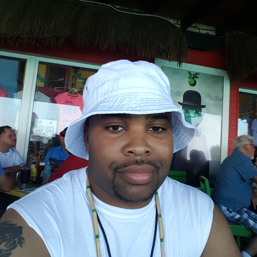 Sean Warren Photo 30