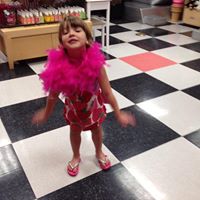 Leah Bennett Photo 13