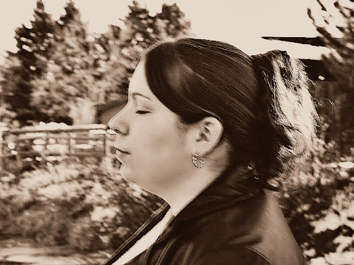 Laurie Nichols Photo 4