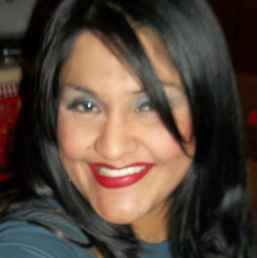 Amelia Flores Photo 37