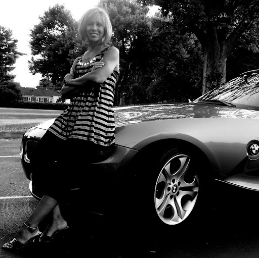 Amy Mitchell Photo 19