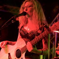 Sarah Daigle Photo 24