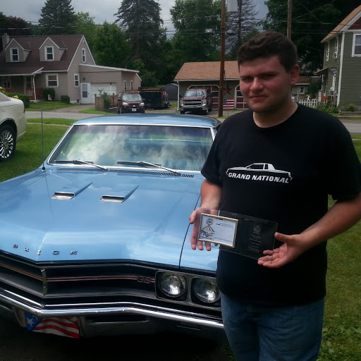 Zachary Benedict Photo 5