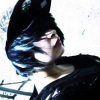 Carmen Schroeder Photo 15