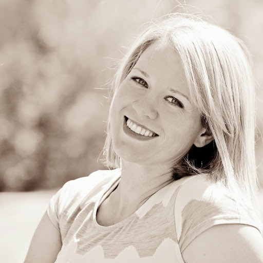Jennifer Evans Photo 38