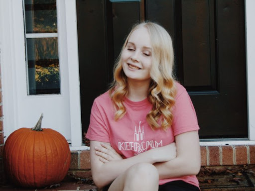 Laura Vance Photo 22