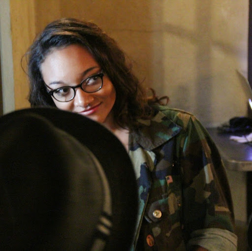 Simone Moore Photo 44