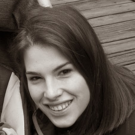 Claire Smith Photo 43