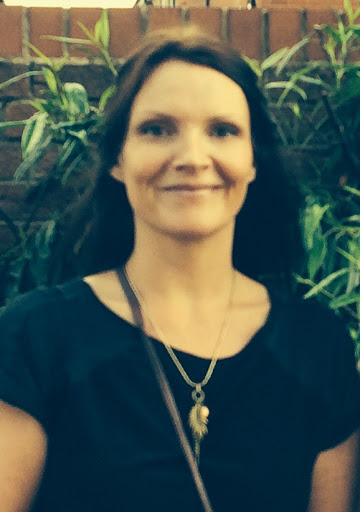 Stacey Sutton Photo 42