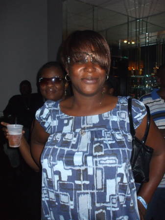 Angela Roberson Photo 4