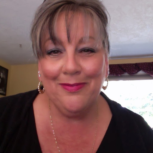 Suzanne Sharp Photo 31