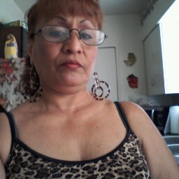 Debbie Flores Photo 15
