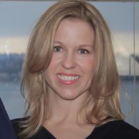 Suzanne Hayward Photo 15