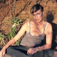 Julie Hasse Photo 17