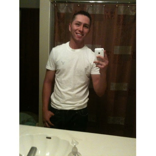 Jason Hernandez Photo 40