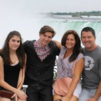 Dana Petersen Photo 16