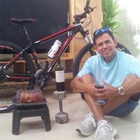Angel Molina Photo 20