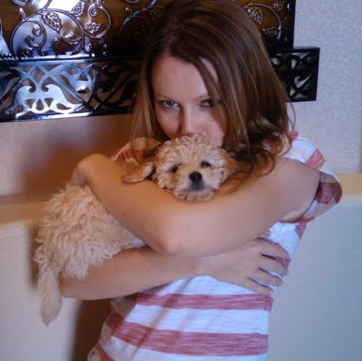 Emily Myers Photo 8