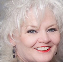 Lorie Watson Photo 7