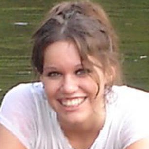 Mandy Moore Photo 13