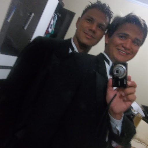 Robert Cardoso Photo 5