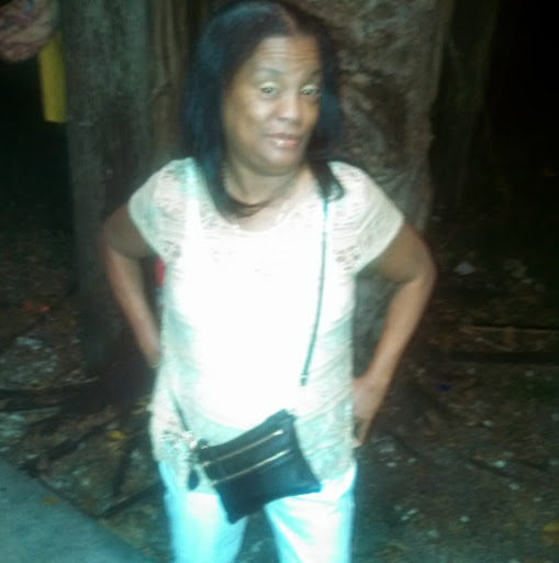 Cynthia Singletary Photo 9