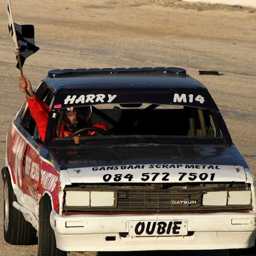 Harry Booker Photo 7