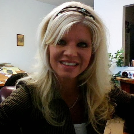 Laurie Armstrong Photo 15