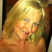 Julie Manchester Photo 9