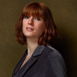 Christine Gentry Photo 17