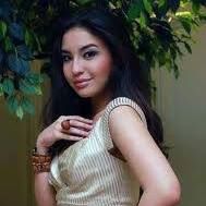 Alissa Castro Photo 19