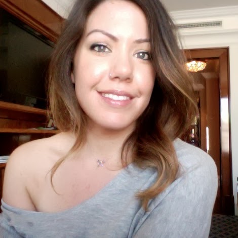 Natalie Martin Photo 26