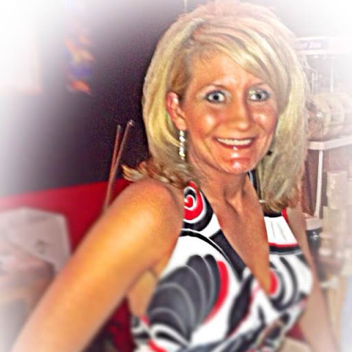 Laura Pittman Photo 31