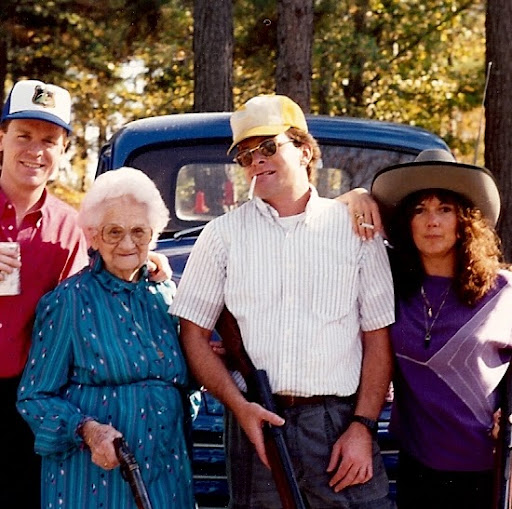 Debbie Cassidy Photo 24