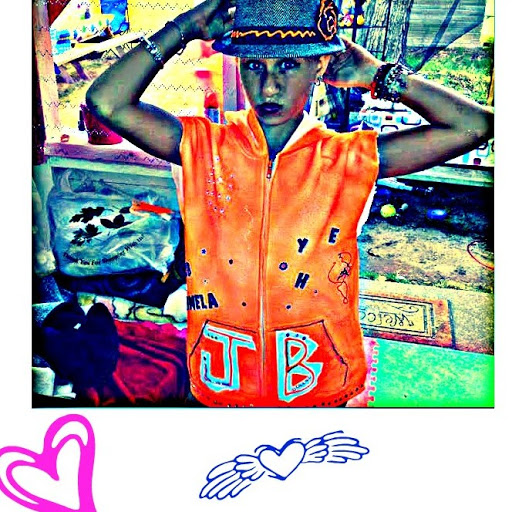 Pamela Tomlinson Photo 11