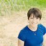 Elizabeth Devries Photo 23