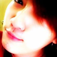 Julie Santiago Photo 17